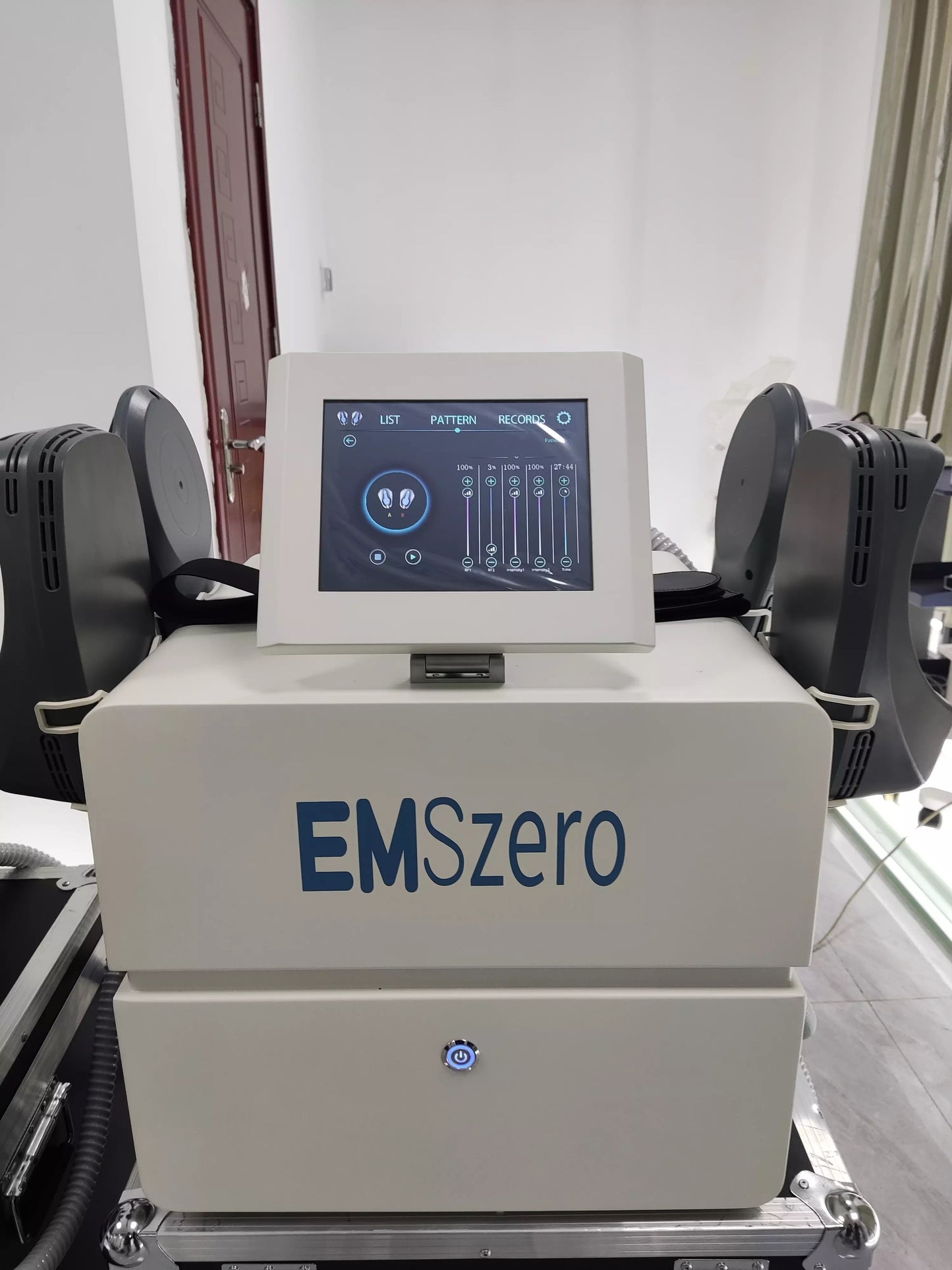Portable EMSzero Neo Body Contouring Machine With four handles, real shot